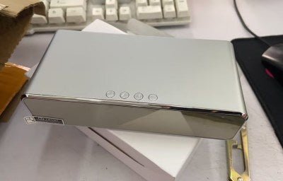 Chargeur de téléphone sans fil, horloge, thermomètre - WorldElectronic