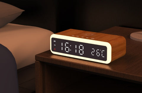 Luz de noche, cargador inalámbrico, despertador 3 en 1
